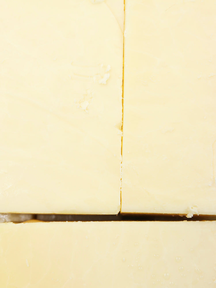 St. Albert Extra Old White Cheddar (1 block approx. 320g) incl $0.10 bag fee